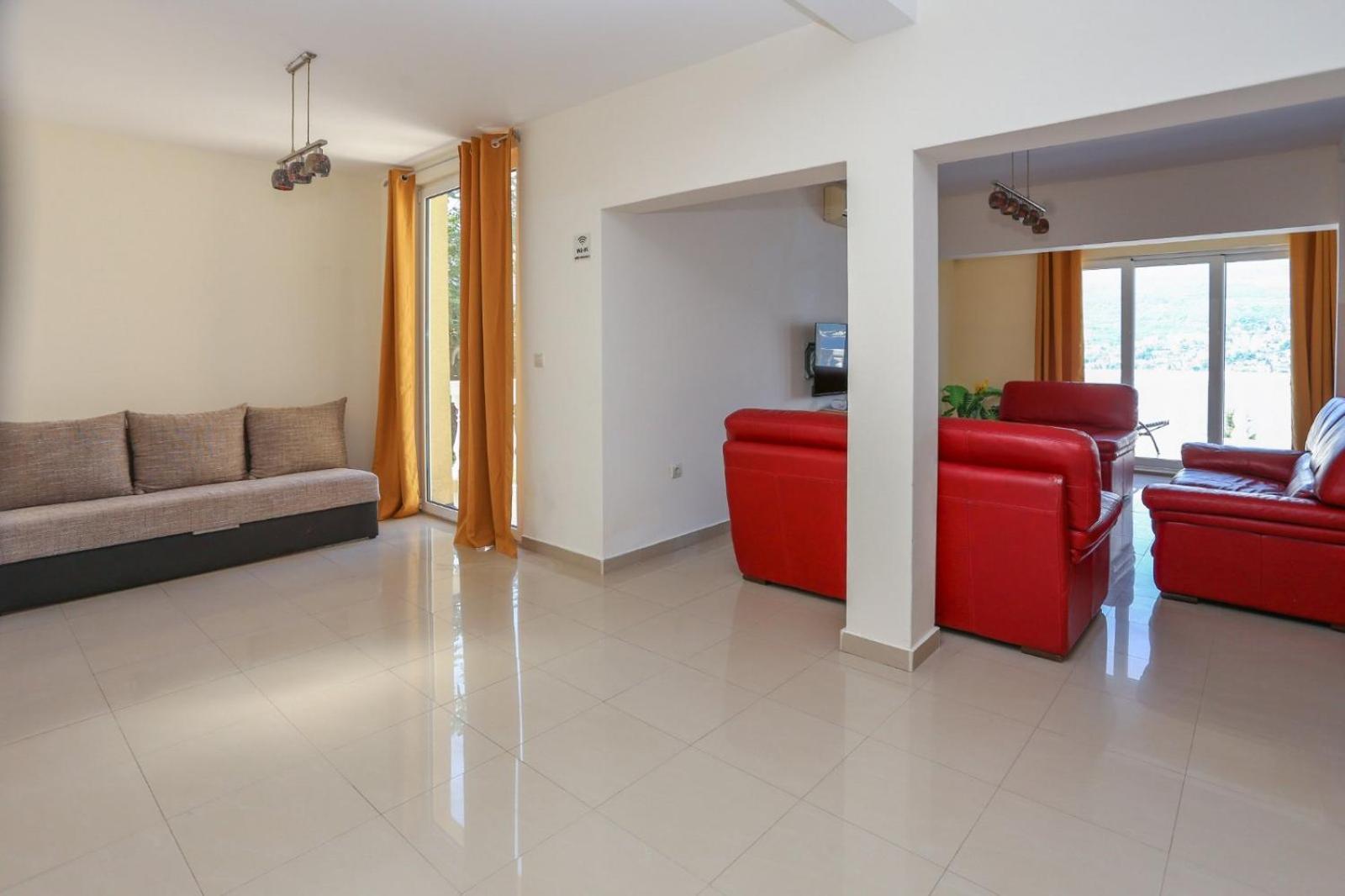 Mountain Bay Views Apartments Njivice Exterior foto