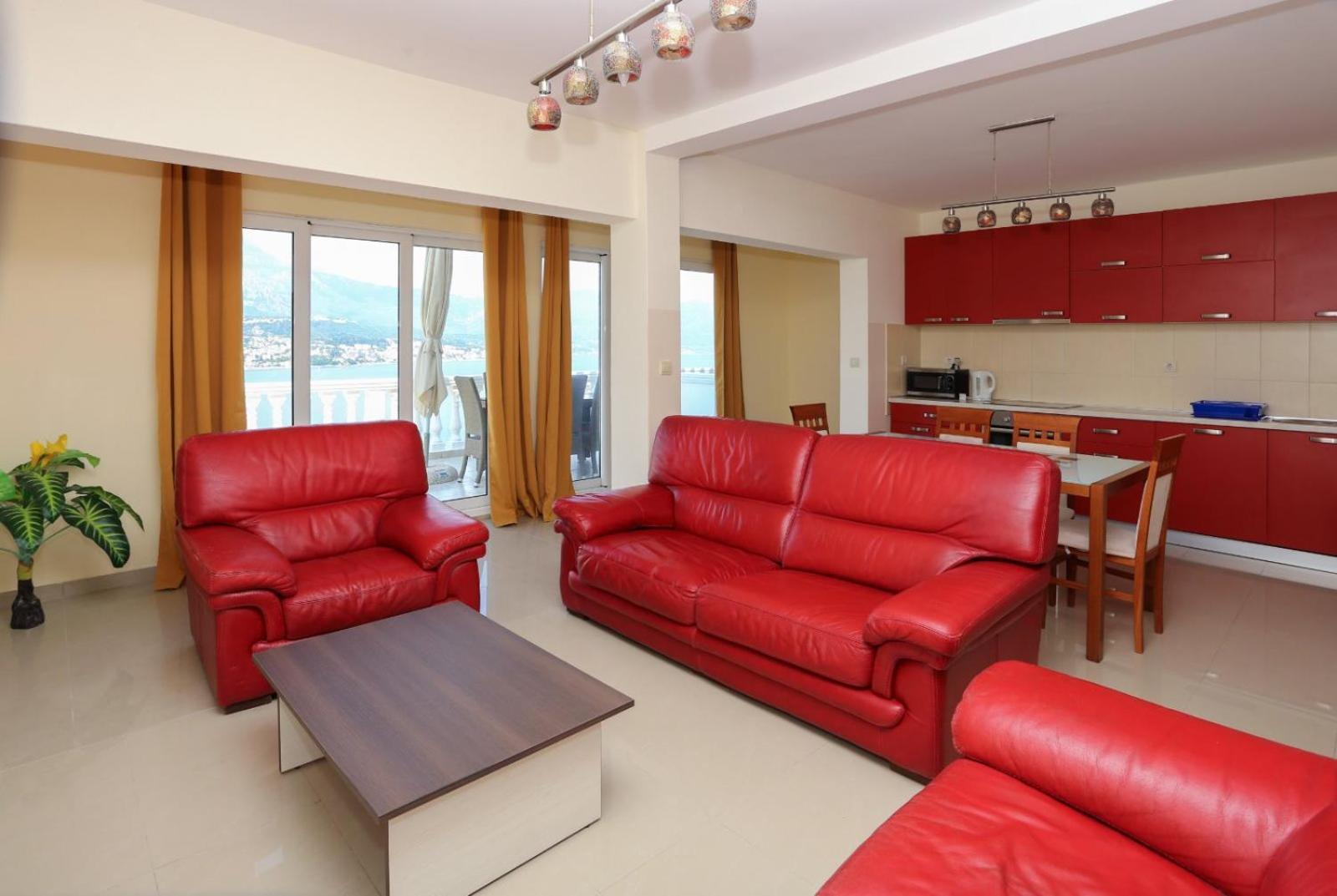 Mountain Bay Views Apartments Njivice Exterior foto
