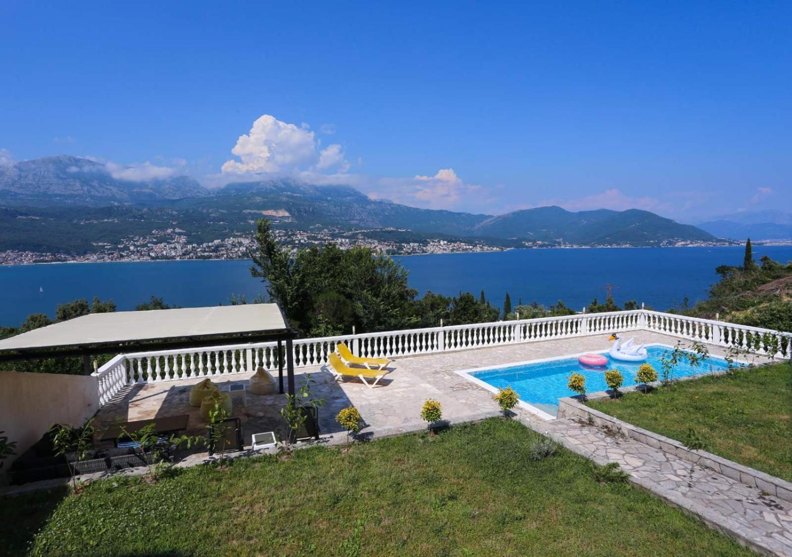 Mountain Bay Views Apartments Njivice Exterior foto