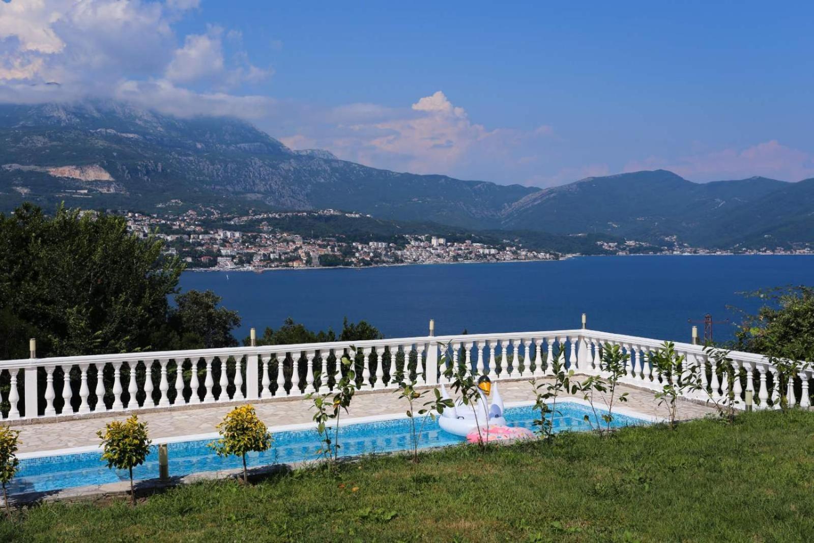 Mountain Bay Views Apartments Njivice Exterior foto